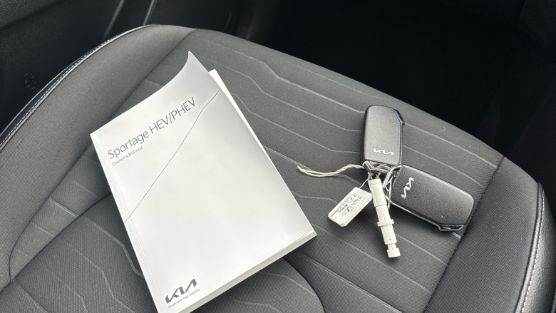 Kia Sportage 1.6T GDi 207 HEV 3 5dr Auto Hybrid Estate